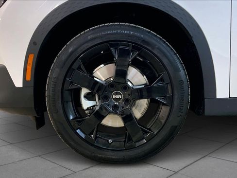 Used 2025 MINI Cooper Countryman SE w/ Comfort Package Max image 10