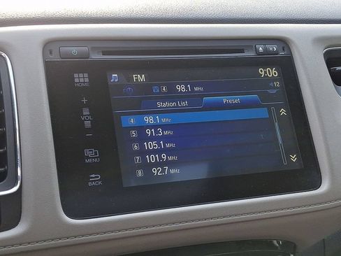 Used 2018 Honda HR-V EX image 17
