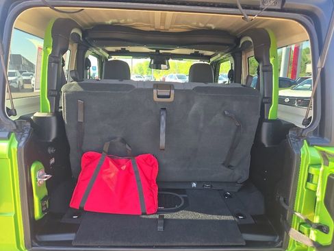 Used 2025 Jeep Wrangler Sport AWD/4WD image 25