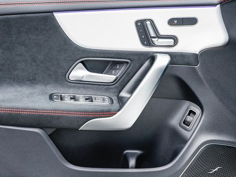 Certified 2025 Mercedes-Benz CLA 35 AMG 4MATIC image 21