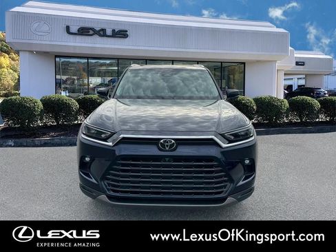 Used 2024 Toyota Grand Highlander AWD image 8