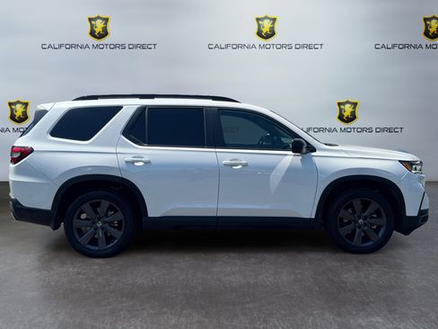 Used 2023 Honda Pilot Sport image 6