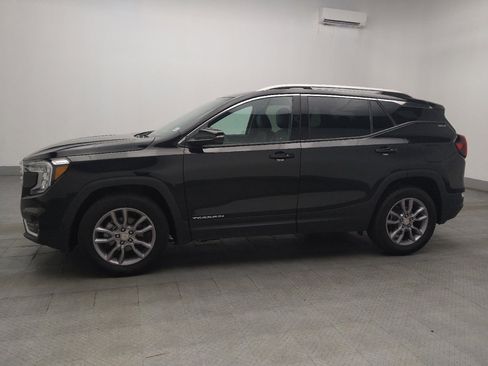 Used 2024 GMC Terrain SLT AWD/4WD image 2