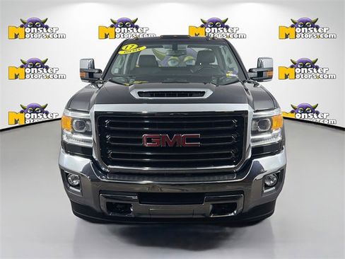 Used 2017 GMC Sierra 3500 SLT image 2