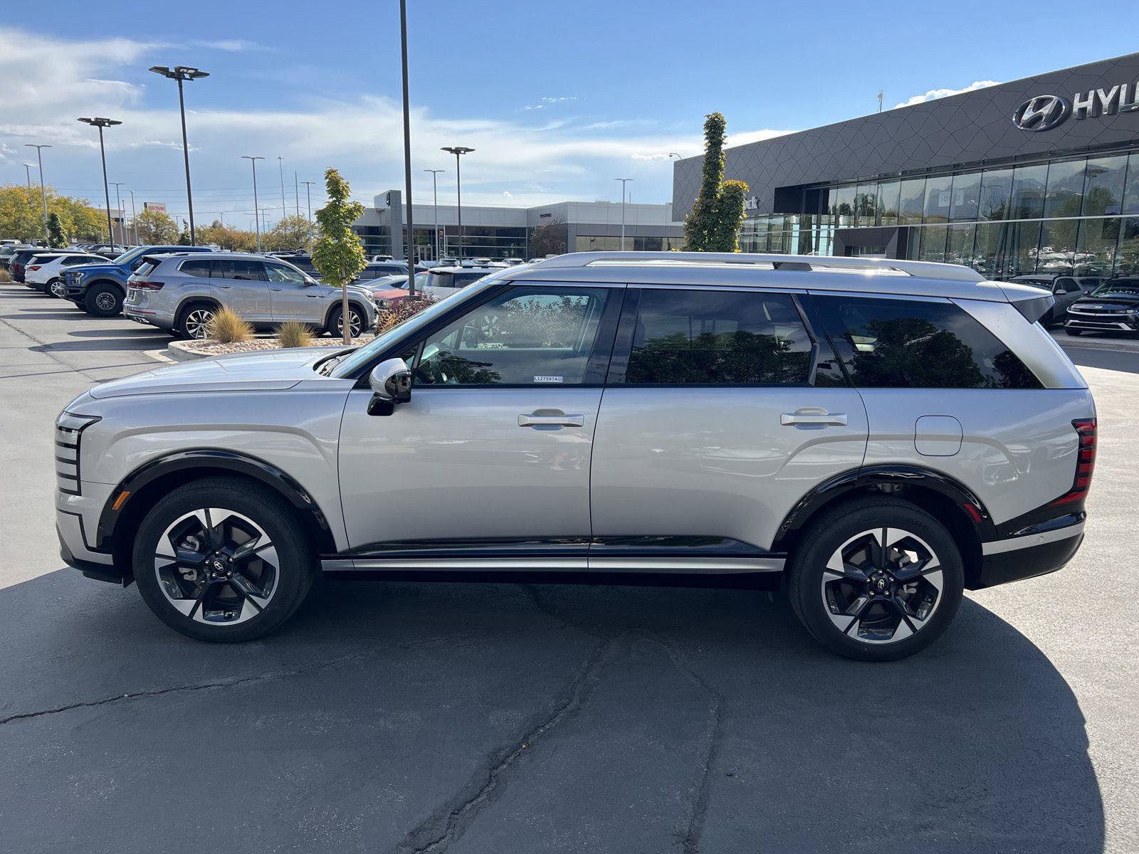 Certified 2026 Hyundai Palisade Limited AWD/4WD image 19