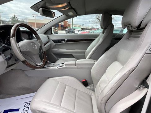 Used 2011 Mercedes-Benz E 350 Cabriolet image 29
