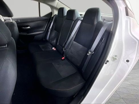 Used 2025 Nissan Sentra SR FWD image 21