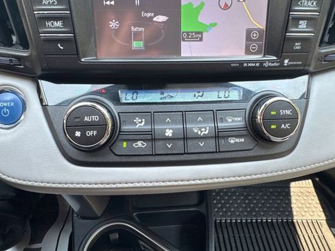Used 2018 Toyota RAV4 XLE w/ Convenience Package AWD/4WD image 28
