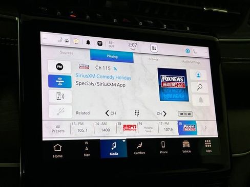 Used 2023 Jeep Grand Cherokee Limited w/ Luxury Tech Group II image 32