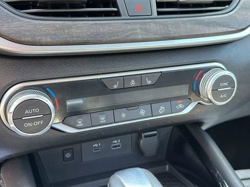 Certified 2024 Nissan Altima 2.5 SL AWD/4WD image 16