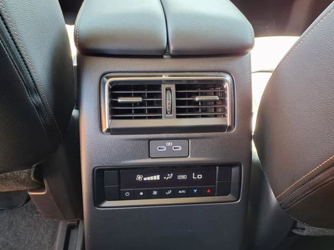 Used 2025 MAZDA CX-90 Plug-In Hybrid w/ Preferred AWD/4WD image 13