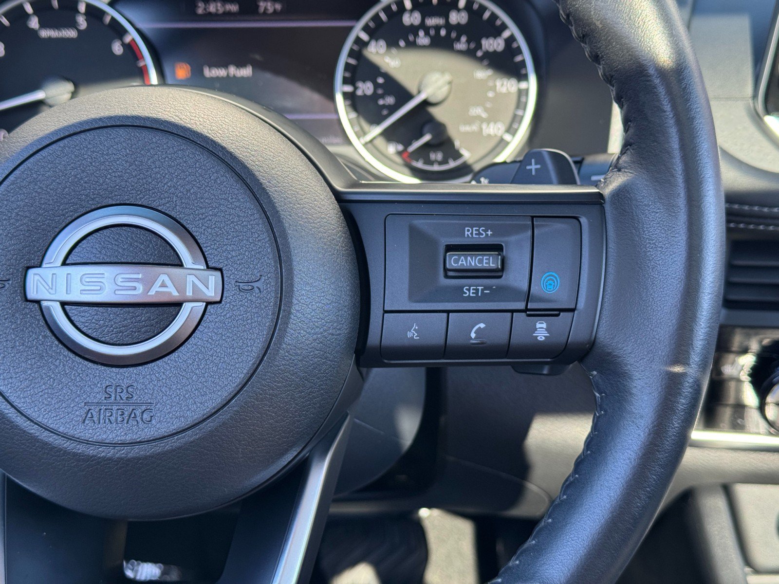 Used 2024 Nissan Rogue SV w/ SV Premium Package FWD image 21