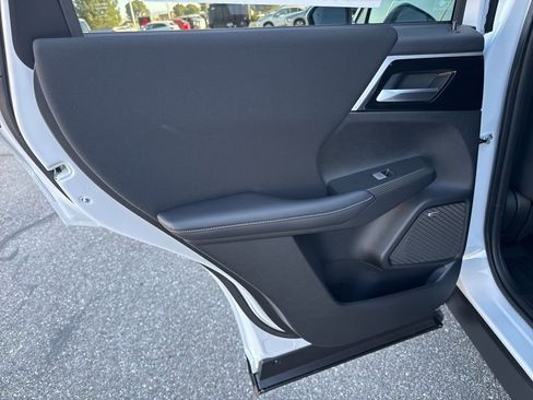 New 2026 Mitsubishi Outlander ES image 29