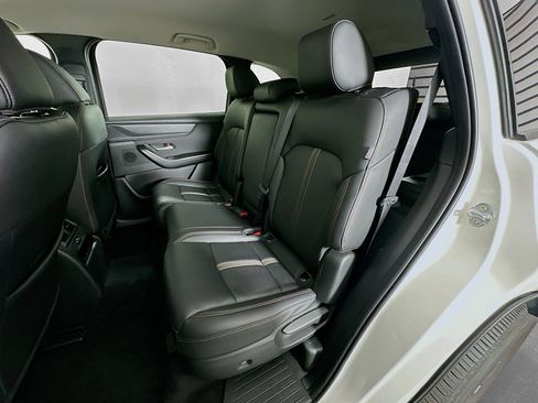 Used 2025 MAZDA CX-90 3.3 Turbo w/ Select Package image 27