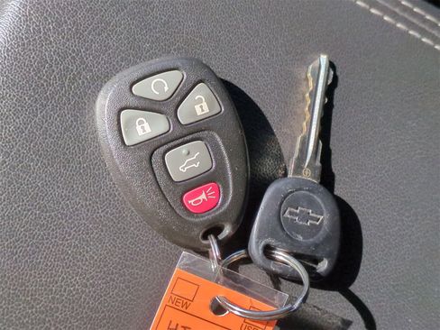 Used 2017 Chevrolet Traverse Premier image 35