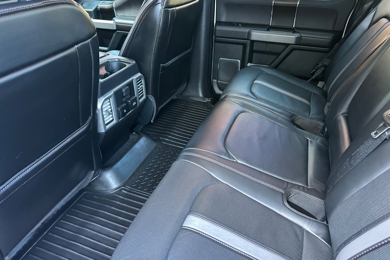 Used 2018 Ford F150 Platinum w/ Technology Package AWD/4WD image 12