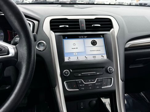 Used 2018 Ford Fusion SE w/ Equipment Group 602A FWD image 36