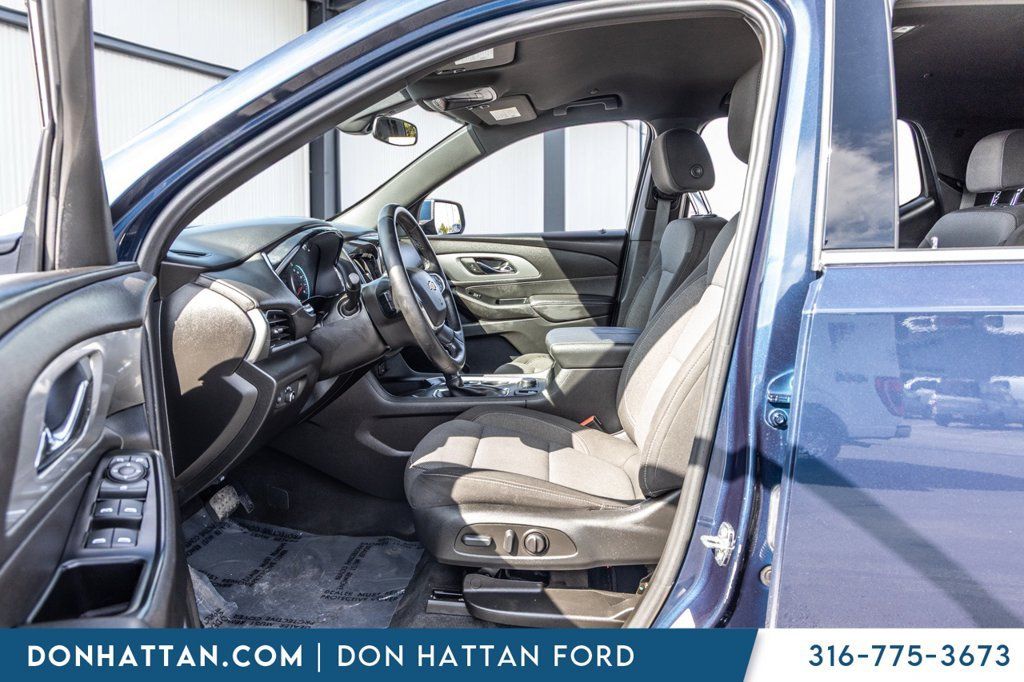 Used 2023 Chevrolet Traverse LT AWD/4WD image 4