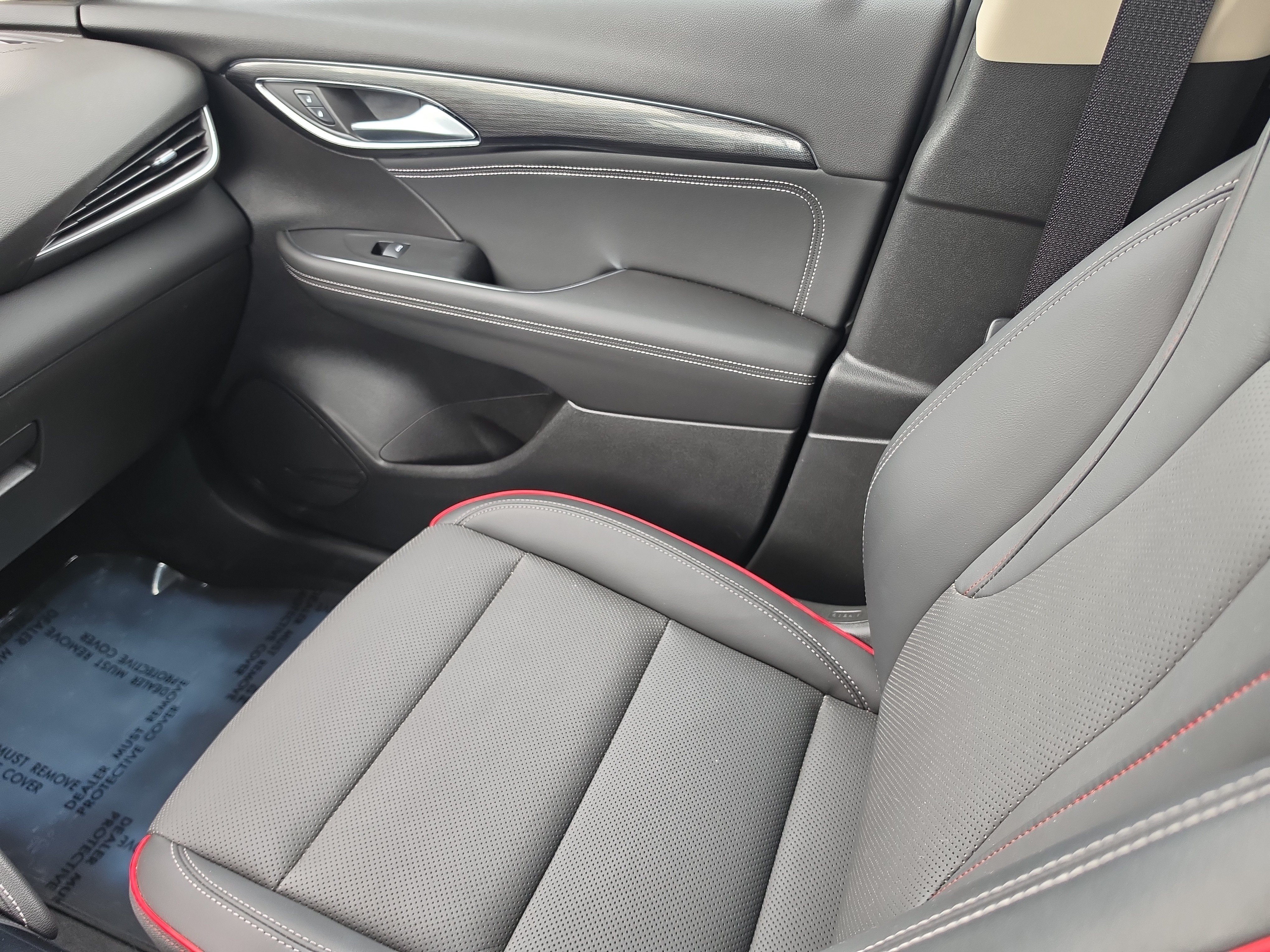 Used 2023 Buick Envision Essence w/ Sport Touring Package FWD image 16