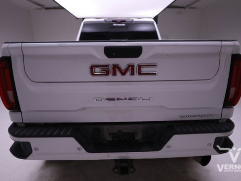Used 2020 GMC Sierra 2500 Denali w/ Denali Ultimate Package image 3