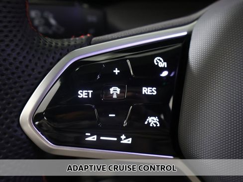 Used 2024 Volkswagen GTI SE image 5