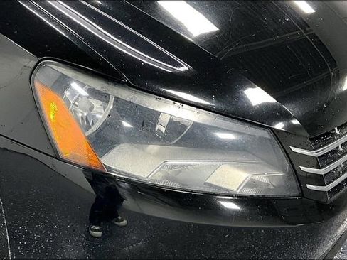 Used 2012 Volkswagen Passat 2.5 SEL FWD image 27