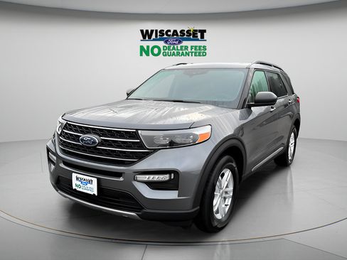 Used 2023 Ford Explorer XLT w/ Equipment Group 202A AWD/4WD image 17