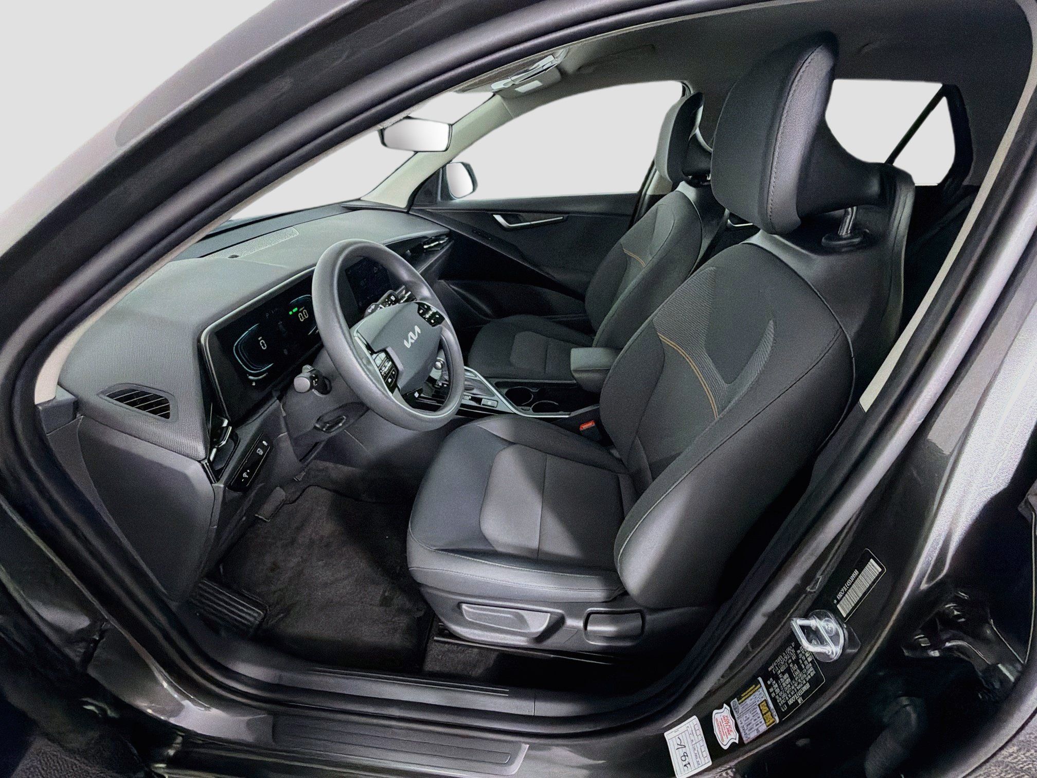 Used 2025 Kia Niro LX FWD image 13