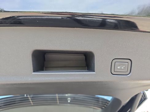 New 2026 Buick Enclave Sport Touring w/ LPO, Floor Liner Package AWD/4WD image 14