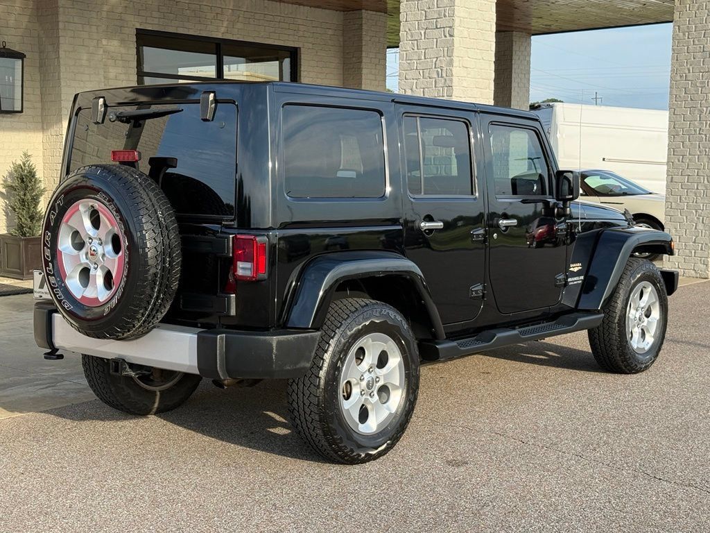 Used 2014 Jeep Wrangler Unlimited Sahara w/ Max Tow Package AWD/4WD image 6