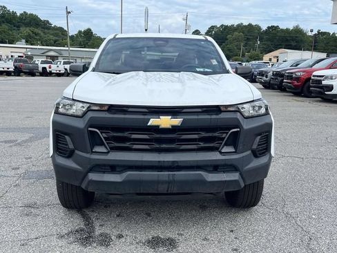 Used 2024 Chevrolet Colorado W/T RWD image 10