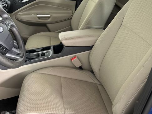 Used 2017 Ford Escape SE w/ Equipment Group 201A AWD/4WD image 12