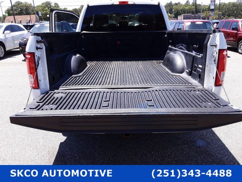 Used 2015 Ford F150 XLT image 21