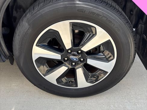 Used 2018 Subaru Forester 2.5i Premium w/ Protection Package #1 AWD/4WD image 19
