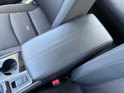 Used 2023 Nissan Altima 2.5 SV AWD/4WD image 25