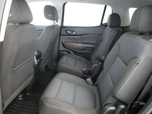 Used 2021 GMC Acadia SLE image 18