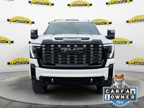 Used 2025 GMC Sierra 2500 Denali Ultimate image 9
