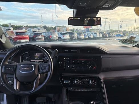 Used 2025 GMC Sierra 2500 AT4 AWD/4WD image 13