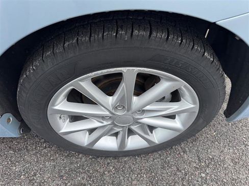 Used 2014 Toyota Prius V Five image 26