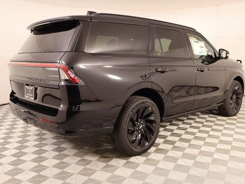 New 2025 Lincoln Navigator Reserve w/ Jet Appearance Package AWD/4WD image 22