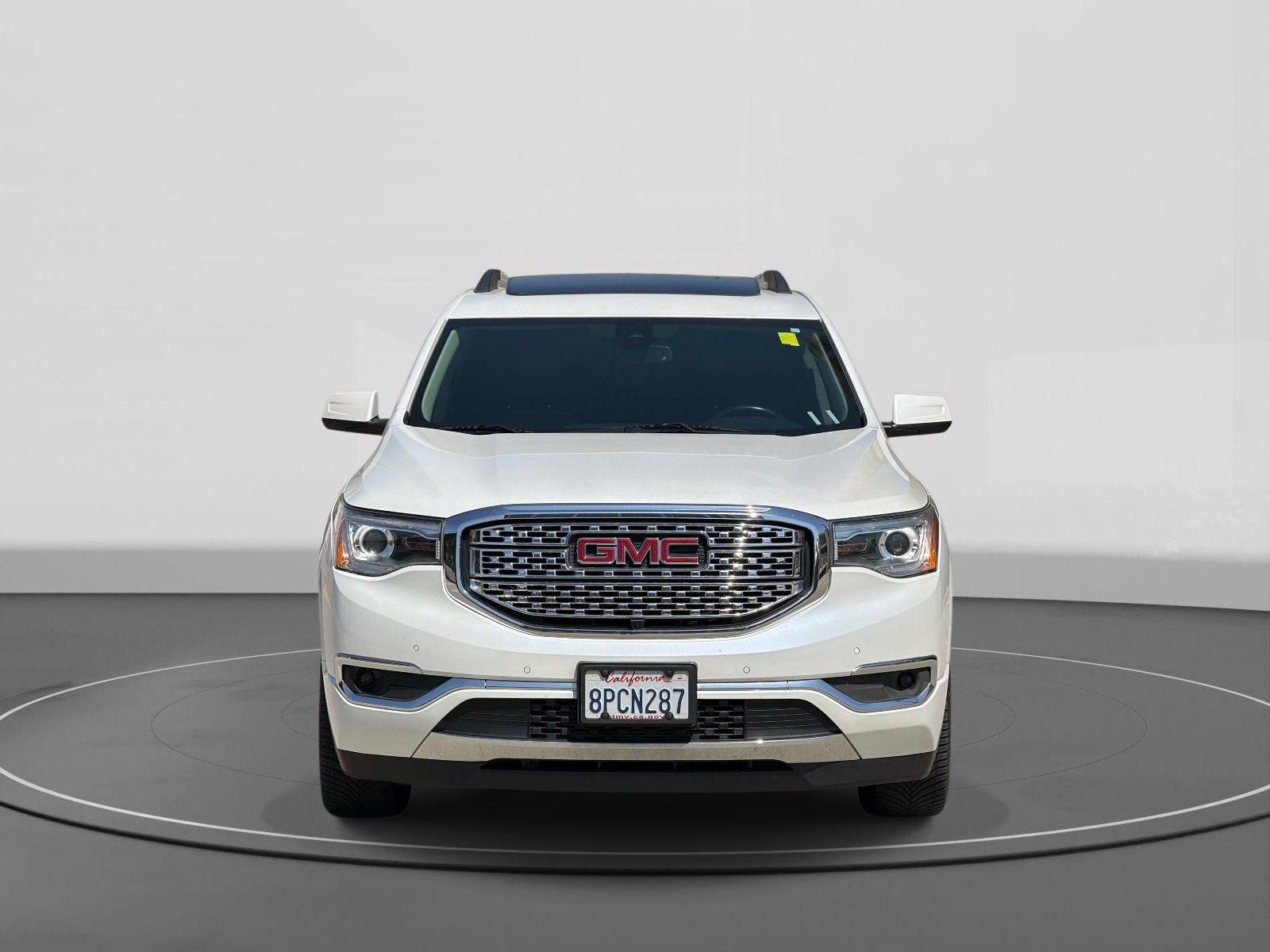 Used 2019 GMC Acadia Denali w/ Technology Package FWD image 2
