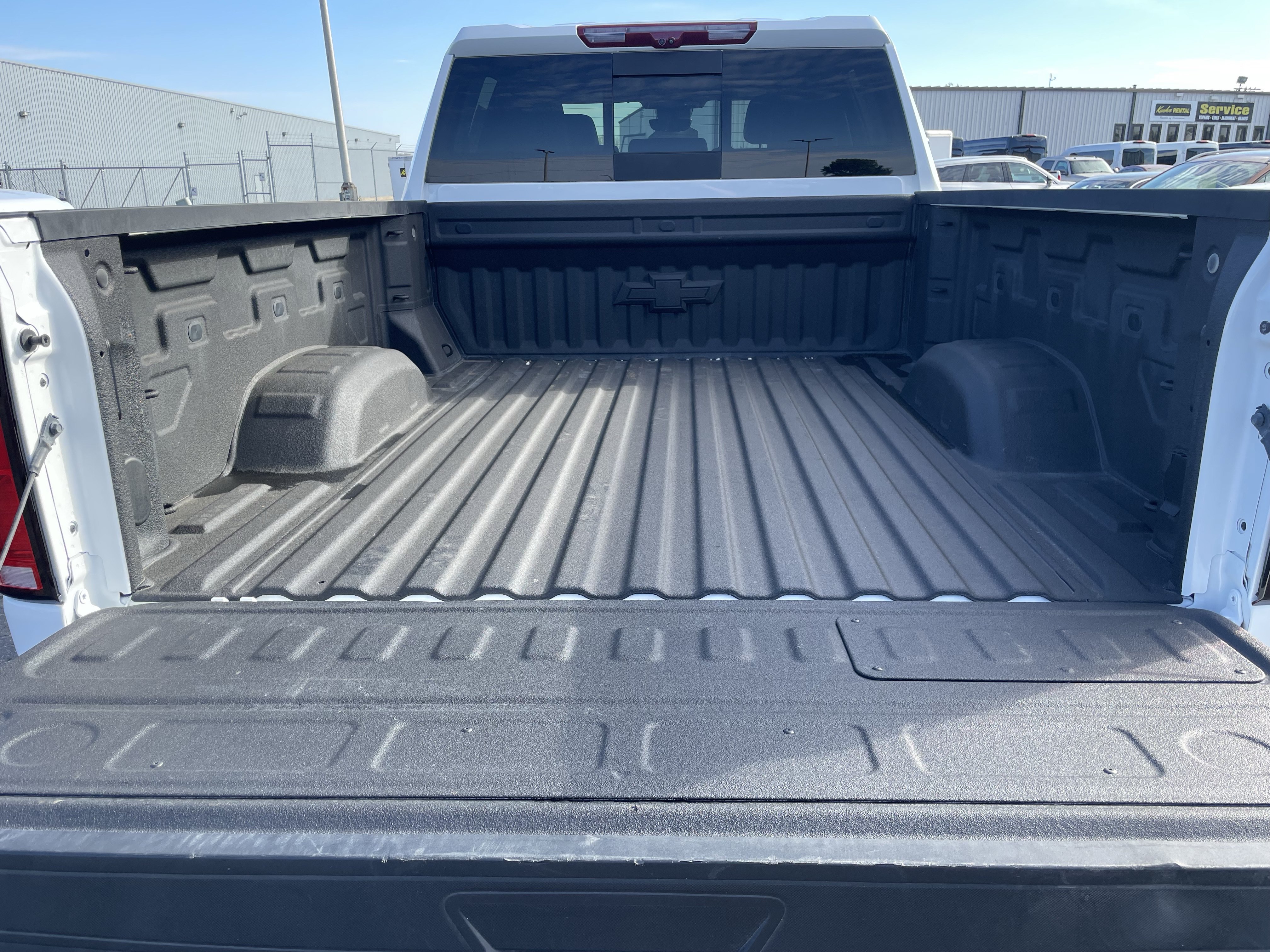 Used 2026 Chevrolet Silverado 2500 LTZ w/ LTZ Premium Package AWD/4WD image 10