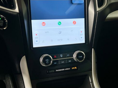 Used 2024 Ford Edge SEL image 27