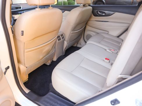 Used 2016 Nissan Rogue SL w/ SL Premium Package image 24