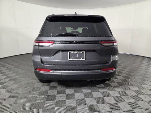 New 2026 Jeep Grand Cherokee Altitude RWD image 6