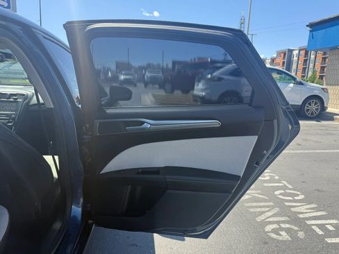 Used 2019 Ford Fusion SE w/ Equipment Group 151A FWD image 22