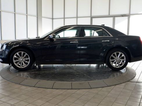 Used 2015 Chrysler 300 C w/ Light Group image 5