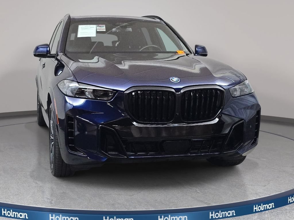 Used 2024 BMW X5 xDrive50e w/ M Sport Package AWD/4WD image 3