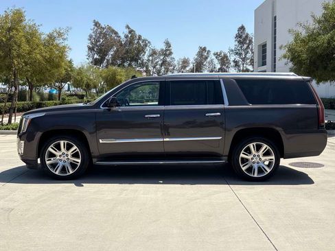 Used 2015 Cadillac Escalade ESV Premium AWD/4WD image 6