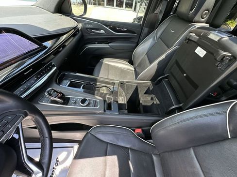 Certified 2024 Cadillac Escalade Sport w/ LPO, ONYX Package image 29